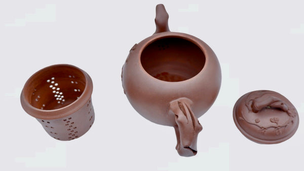 Yixing Pottery Teapot - China - XX c.